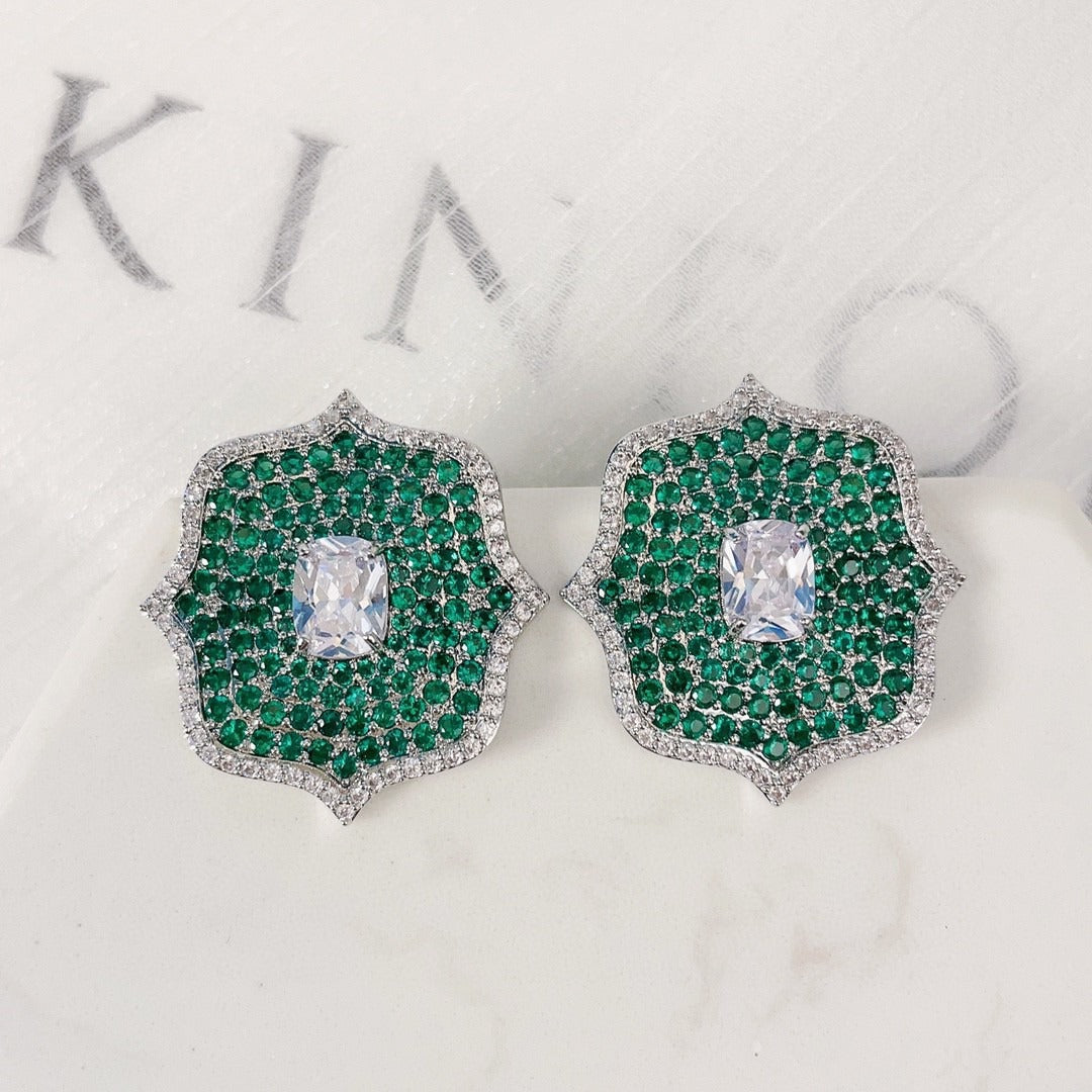 Fashionable and atmospheric colored zirconium flower earrings and trendy accessories