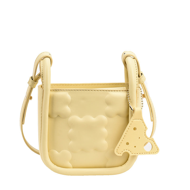 Small Fresh One-Shoulder Messenger Bag New Fashion Spring Mobile Phone Lipstick Bag Trend Line Embossed Messenger Bag