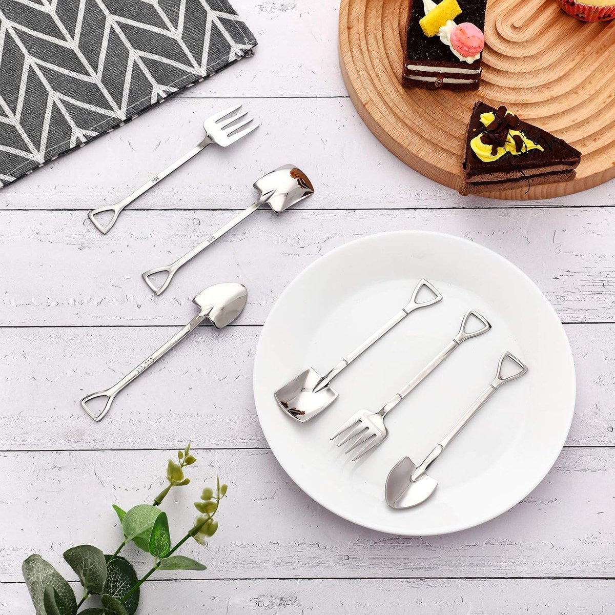 9-Piece Silver Dessert Cutlery Set - Stainless Steel - 3 Spatulas/3 Pointed Spoons/3 Spoons