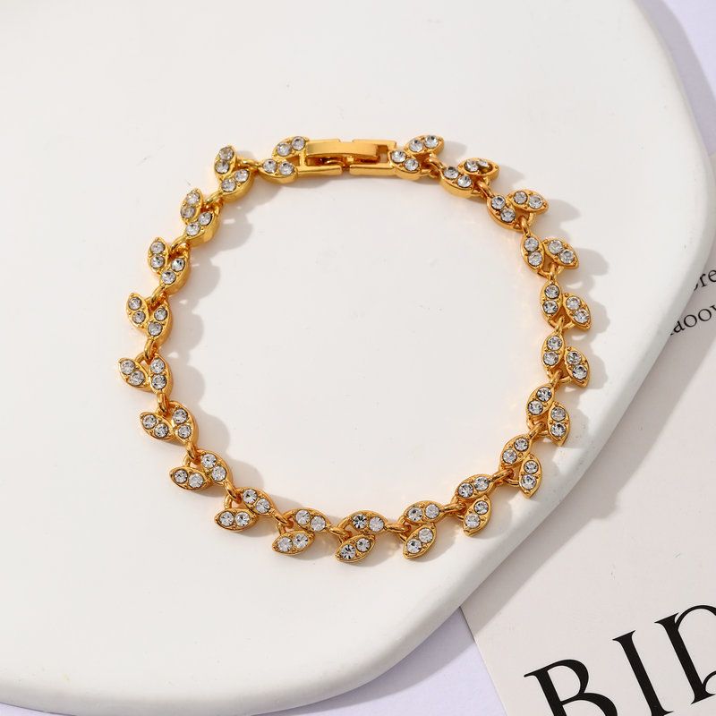 3 Pack Silver Gold and Rose Gold Women's Crystal Leaf Bracelets with Gift Box – Elegant Rhinestone Alloy Link Bracelet, Minimalist Fashion Jewelry Gift for Women