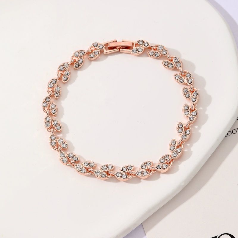 3 Pack Silver Gold and Rose Gold Women's Crystal Leaf Bracelets with Gift Box – Elegant Rhinestone Alloy Link Bracelet, Minimalist Fashion Jewelry Gift for Women